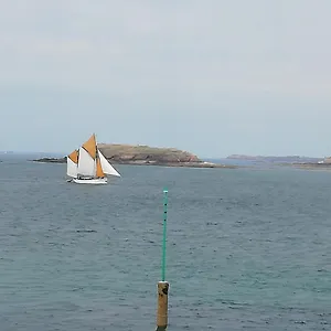 Joli à Dinard /la Richardais à 5 Mn Appartement La Richardais