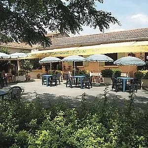 Hotel Logis Restaurant Le Flamant Rose Camargue